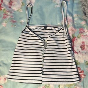 90’s style cropped tank